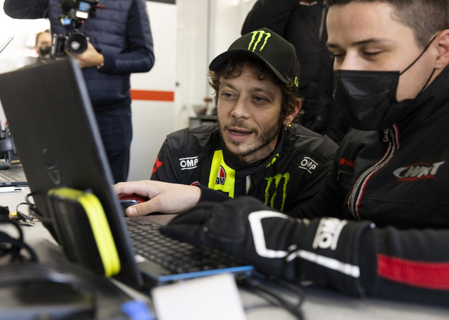 Valentino Rossi turun balap mobil bersama W Racing Team. Foto: dok. W Racing Team