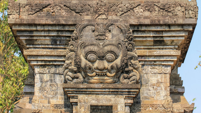 Candi Kidal merupakan salah satu candi peninggalan kerajaan Singasari. Foto: Shutterstock
