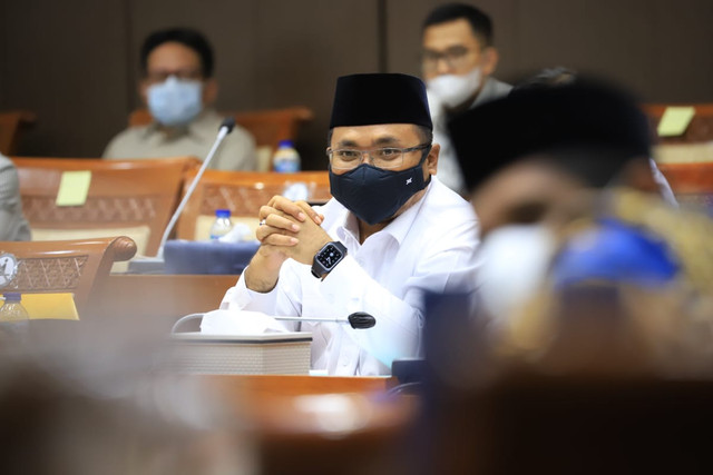 Menteri Agama (Menag) Yaqut Cholil Qoumas di DPR. Foto: Kemenag RI
