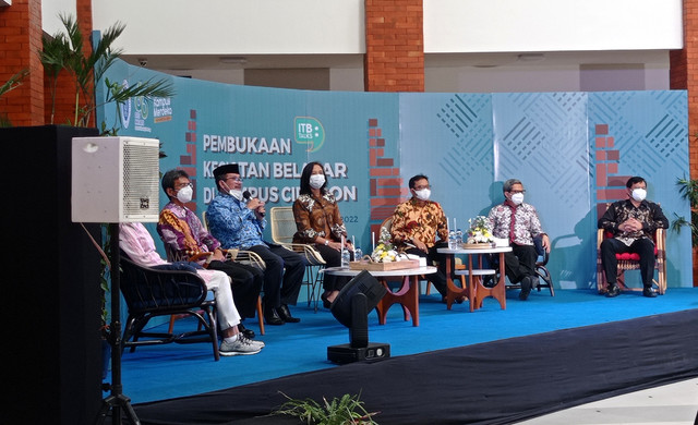 Pembukaan kampus ITB Cirebon pada Senin, (17/1/2022). FOTO: Anatasya/CIREMAITODAY