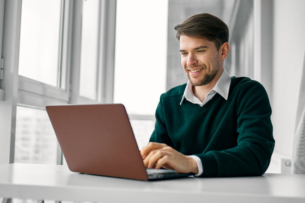 Ilustrasi cara membuat alamat email, sumber gambar: https://www.unsplash.com/