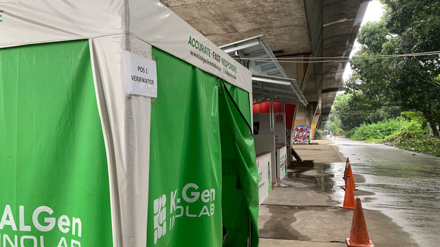 Lokasi tes PCR O+ (varian Omicron), Lovecare bekerja sama dengan KALGen InnoLab di kawasan Menteng, Jakarta Pusat. Foto: Nugroho GN/kumparan