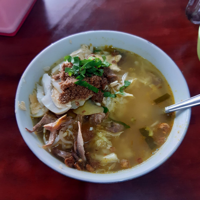 Semangkok Soto Lombok. Foto: Aisyah Nawangsari