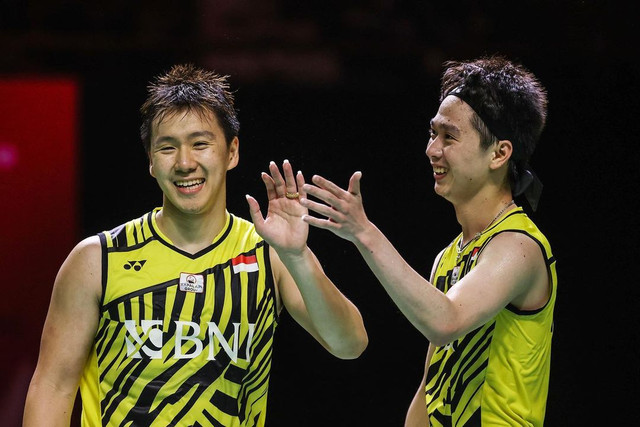Ganda putra Indonesia Marcus Fernaldi Gideon dan Kevin Sanjaya Sukamuljo pada Daihatsu Indonesia Master 2021 di Bali International Convention Center (Foto: Badmintonphoto)