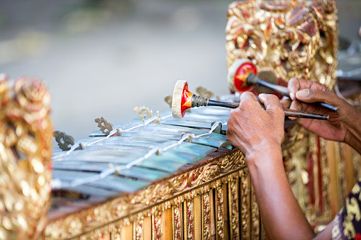 Ilustrasi pola ritmis musik tradisional dan musik modern. Foto: Unsplash.com