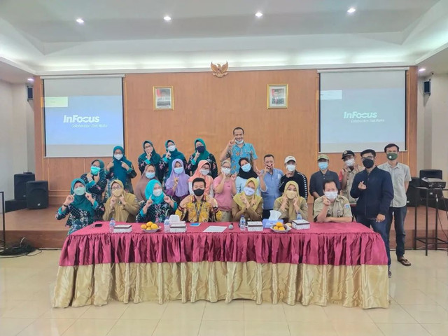 Kegiatan Sosialisasi Sedekah Minyak Jelantah kepada Para Pelaku Usaha yang berlangsung di Kantor Kecamatan Kelapa Gading, Jakarta Utara, Senin (17/01). Foto: Dok. Rumah Sosial Kutub.