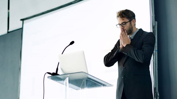 Ilustrasi cemas saat public speaking. Foto: Unsplash.com