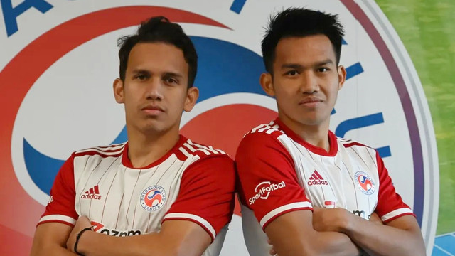 Egy Maulana Vikri dan Witan Sulaeman di FK Senica. Foto: Instagram/@fk_senica