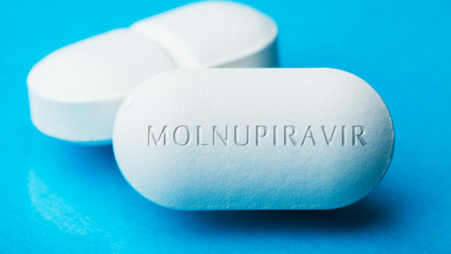 Ilustrasi obat Molnupiravir untuk melawan Omicron (sumber : Plyushkin-iStock)