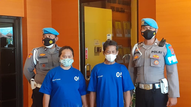 Pasangan suami istri, MAS (51) dan AHR (50), warga Bantul yang produksi bakso dari ayam tiren. Foto: Erfanto/Tugu Jogja