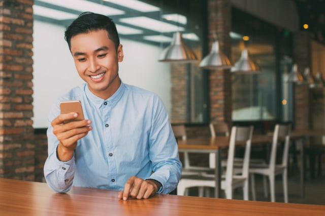 Ilustrasi buka rekening BRI online langsung aktif. Foto: Shutterstock.com
