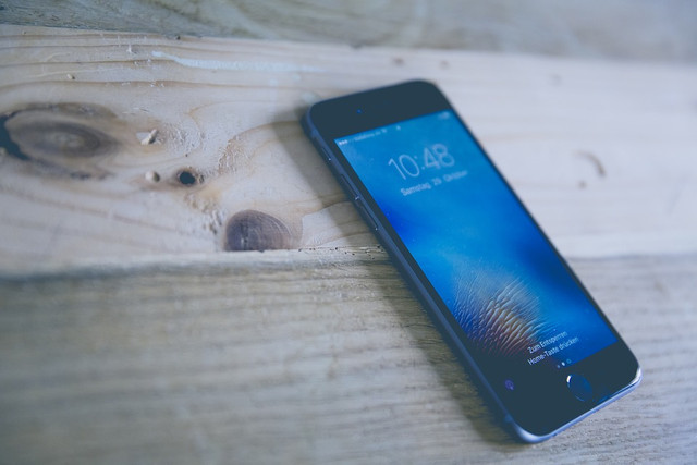 Cara Memblokir Nomor HP Sendiri, Foto: Pixabay/markusspiske