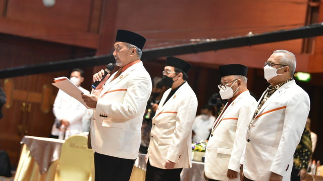 DPP PKS lantik dewan pakar, Senin (24/1).   Foto: PKS