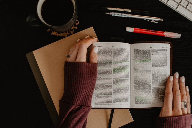 Ilustrasi 2 Korintus 12 Ayat 9. Foto: Unsplash