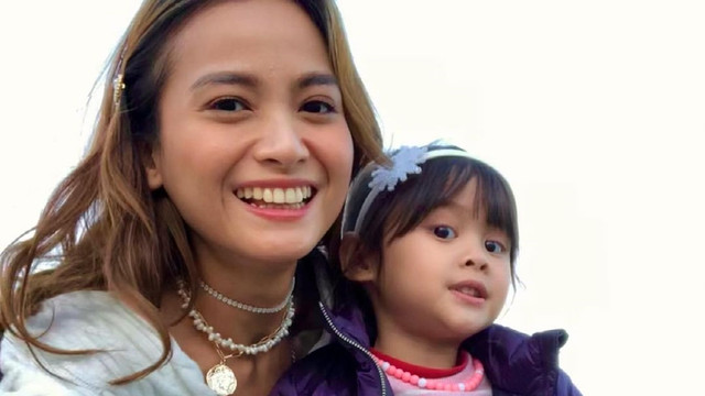 Acha Septriasa dan anaknya. Foto: Instagram/@septriasaacha