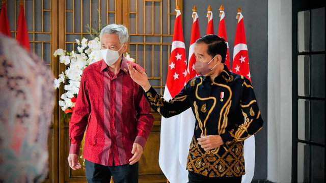 Pertemuan Presiden RI Joko Widodo dengan Perdana Menteri Singapura Lee Hsien Loong di Veranda The Bar, The Sanchaya Resort Bintan, Prov Kepri, Selasa (25/01/2022). Foto: Laily Rachev/Biro Pers Sekretariat Presiden