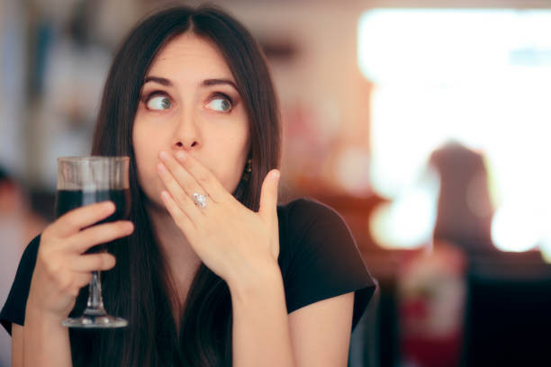 Ilustrasi seseorang yang mengalami cegukan. Foto: iStock