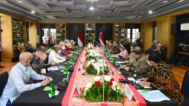 Pertemuan bilateral Presiden Joko Widodo dengan Perdana Menteri Singapura Lee Hsien Loong, Selasa (25/1/2022).
 Foto: Muchlis Jr/Biro Pers Sekretariat Presiden