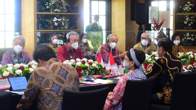 Pertemuan bilateral Presiden Joko Widodo dengan Perdana Menteri Singapura Lee Hsien Loong, Selasa (25/1/2022). Foto: Muchlis Jr/Biro Pers Sekretariat Presiden
