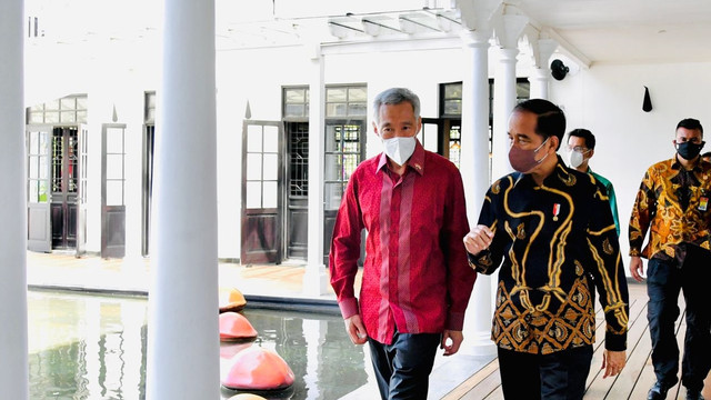 Presiden Jokowi bertemu PM Singapura Lee Hsien Loong di The Shancaya Resort Bintan, Kabupaten Bintan, Provinsi Kepulauan Riau, Selasa (25/1/2022). Foto: Laily Rachev/Biro Pers Sekretariat Presiden