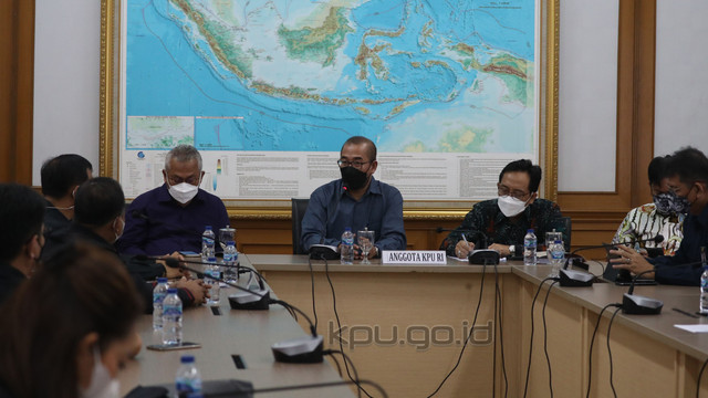 Komisi Pemilihan Umum (KPU) RI menerima audiensi Partai Kebangkitan Nusantara (PKN), di Kantor KPU RI, Selasa (25/1/2022). Foto: KPU