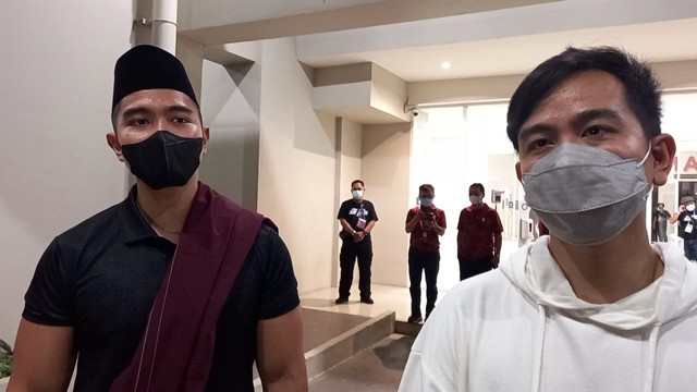 Putra Presiden RI Joko Widodo (Jokowi), Gibran Rakabuming Raka dan Kaesang Pangarep, yang dilaporkan dosen Universitas Negeri Jakarta (UNJ) Ubedillah Badrun ke Komisi Pemberantasan Korupsi (KPK). FOTO: Agung Santoso