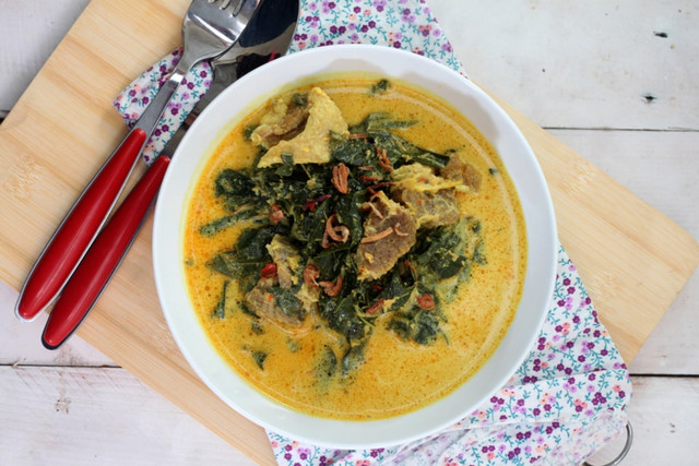 Ilustrasi Sayur Daun Singkong Santan. Foto: Shutterstock