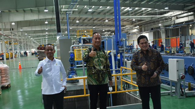 Menteri Perindustrian Agus Gumiwang Kartasasmita saat peresmian pabrik pertama PT LSAG Cable Indonesia di Karawang, Jawa Barat. Foto: Kemenperin