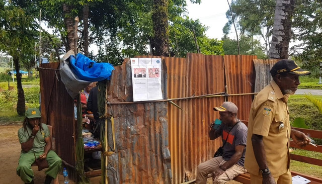 Salah satu TPS di pilkada ulang Yalimo. (BumiPapua.com/Stefanus Tarsi) 