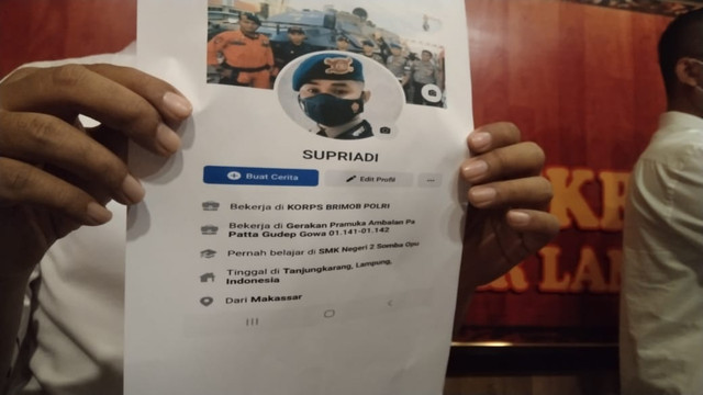 Halaman depan profil Facebook tersangka pemerasan yang mengaku anggota Brimob Polda Lampung. | Foto: Bella Sardio/ Lampung Geh