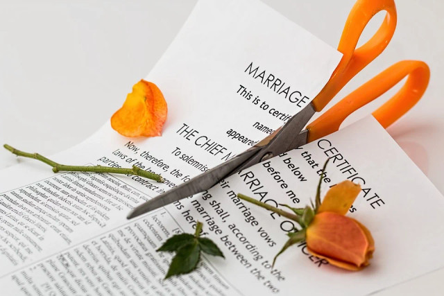 https://pixabay.com/users/stevepb-282134/ - contoh surat gugatan cerai istri kepada suami