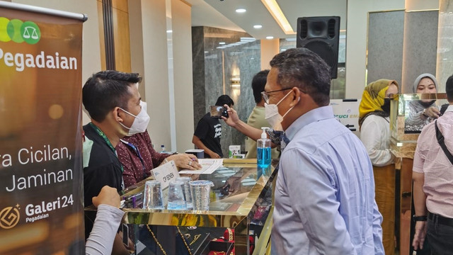 Bazaar lelang emas di Kantor Pegadaian Salemba, Jakarta Pusat, Jumat (28/1/2022).  Foto: PT Pegadaian