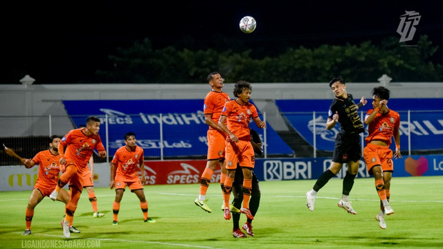 Laga Persiraja Banda Aceh vs PSIS Semarang pada pekan ke-19 Liga 1 2021/22 di Stadion Kompyang Sujana, Bali, Rabu (12/1) malam. Foto: Dok. Liga Indonesia Baru