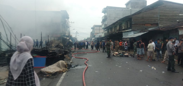 Kebakaran terjadi di Kelurahan Tungkal IV, Kecamatan Tungkal Ilir, Kabupaten Tanjung Jabung Barat, Jambi. (foto: Jambikita)
