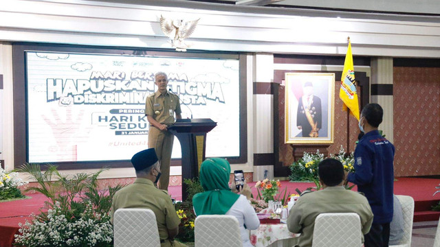 Gubernur Jawa Tengah Ganjar Pranowo memberikan pengarahan di Gedung Gradhika Bhakti Praja, Semarang, Senin (31/1/2022). Foto: Dok. Istimewa