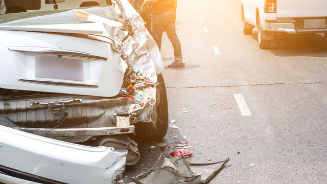 Ilustrasi kecelakaan mobil. Foto: boonchai wedmakawand/Getty Images