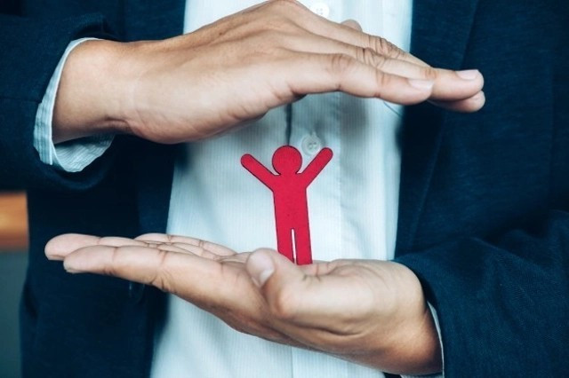 ilustrasi perlindungan dari BPJS Ketenagakerjaan. Foto: Freepik