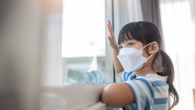 Ilustrasi anak isolasi mandiri. Foto: Oranzy Photography/Shutterstock