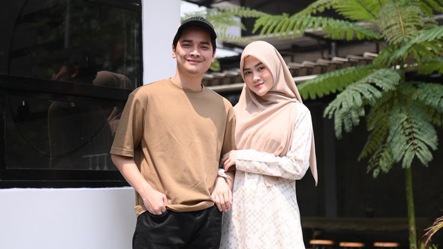 Alvin Faiz dan Henny Rahman. Foto: Instagram/@alvin_411