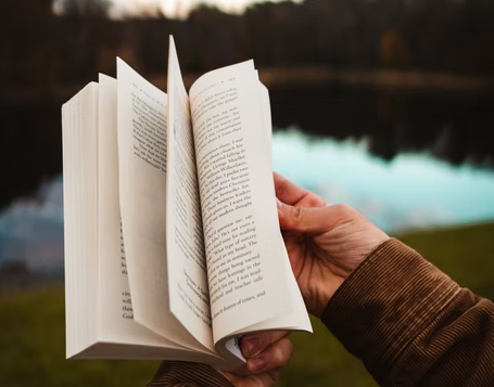 Struktur Teks Narasi, Foto: Unsplash/whereslugo 