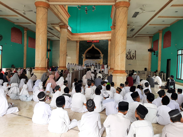Semarak Kegiatan Wisuda Rumah Tahfidz Al-Ikhlas pada Ahad (6/2).  