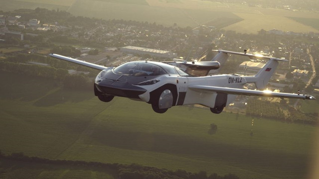 Mobil terbang AirCar dapat sertifikat layak mengudara. Foto: AirCar Klein Vision