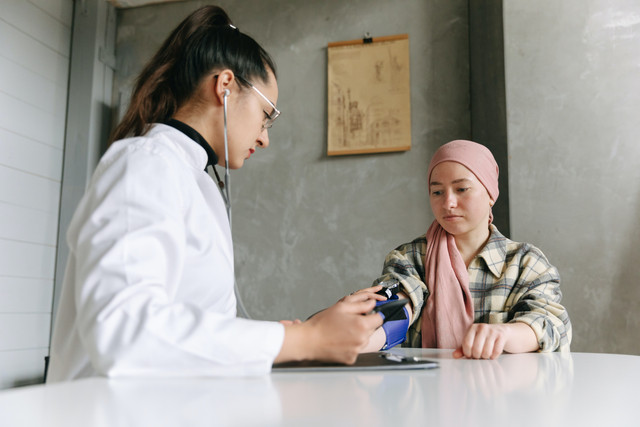 Ilustrasi cek kadar gula darah normal. Foto: Pexels.com