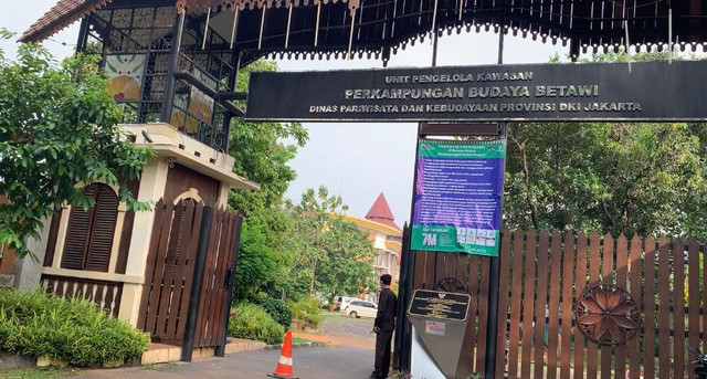 Pintu gerbang depan zona A foto by Nur Ifana