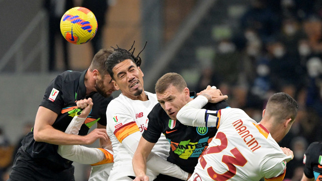 Inter Milan vs As Roma. Foto: Alberto Lingria/REUTERS