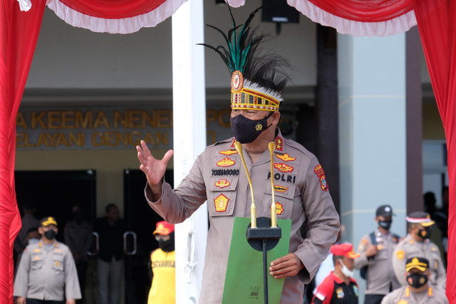 Kapolda Papua Barat Irjen Pol. Tornagogo Sihombing