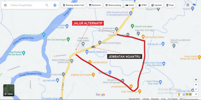 Jalan alternatif bagi pengguna jalan di sekitar di Jembatan Ngantru, di Desa Ngawi Purba, Kecamaan Ngawi, Kabupaten Ngawi. (foto: dok istimewa)