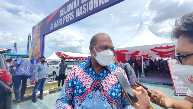 Wakil Gubernur Papua Barat Mohamad Lakotani 