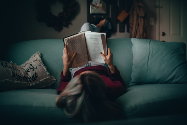 Contoh Teks Hikayat Pendek, Foto: Unsplash/Matias North 
