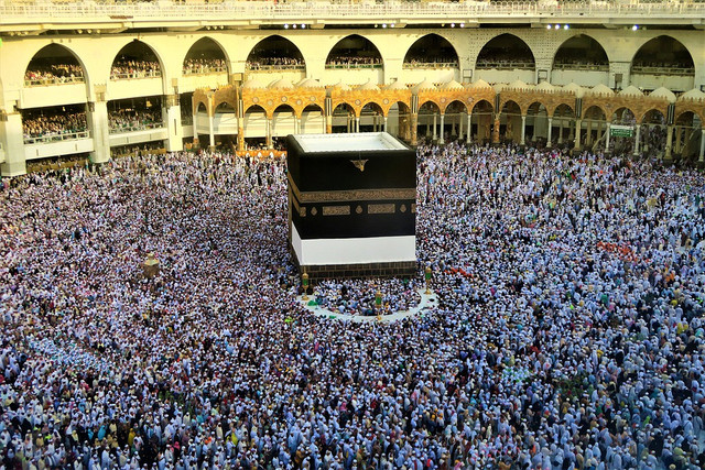 Ilustrasi jamaah haji melakukan tawaf. Foto: Pixabay.